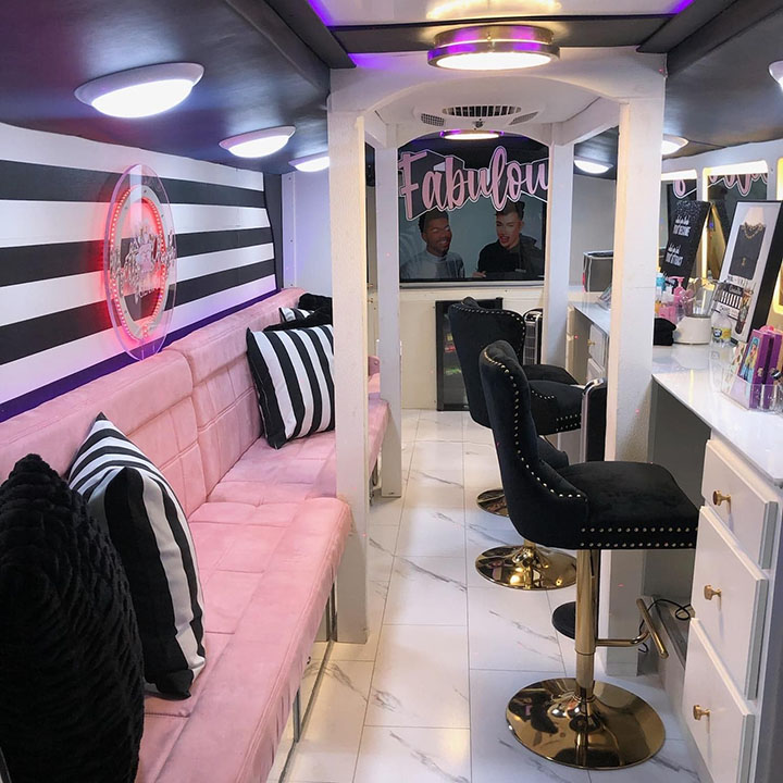 GLAM BUS GALLERY